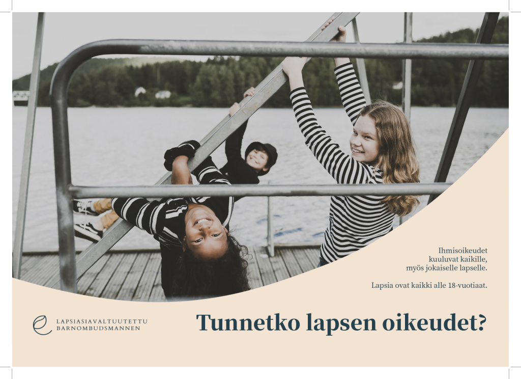Tunnetko lapsen oikeudet -esitteen kansikuva. Kuvassa lapset roikkuvat laiturilla uimahyppytelineen putkissa. Esitteessä on otsikko Tunnetko lapsen oikeudet? ja lapsiasiavaltuutetun logo.